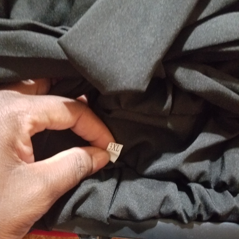 Women's dresses - Picture 8 of 16